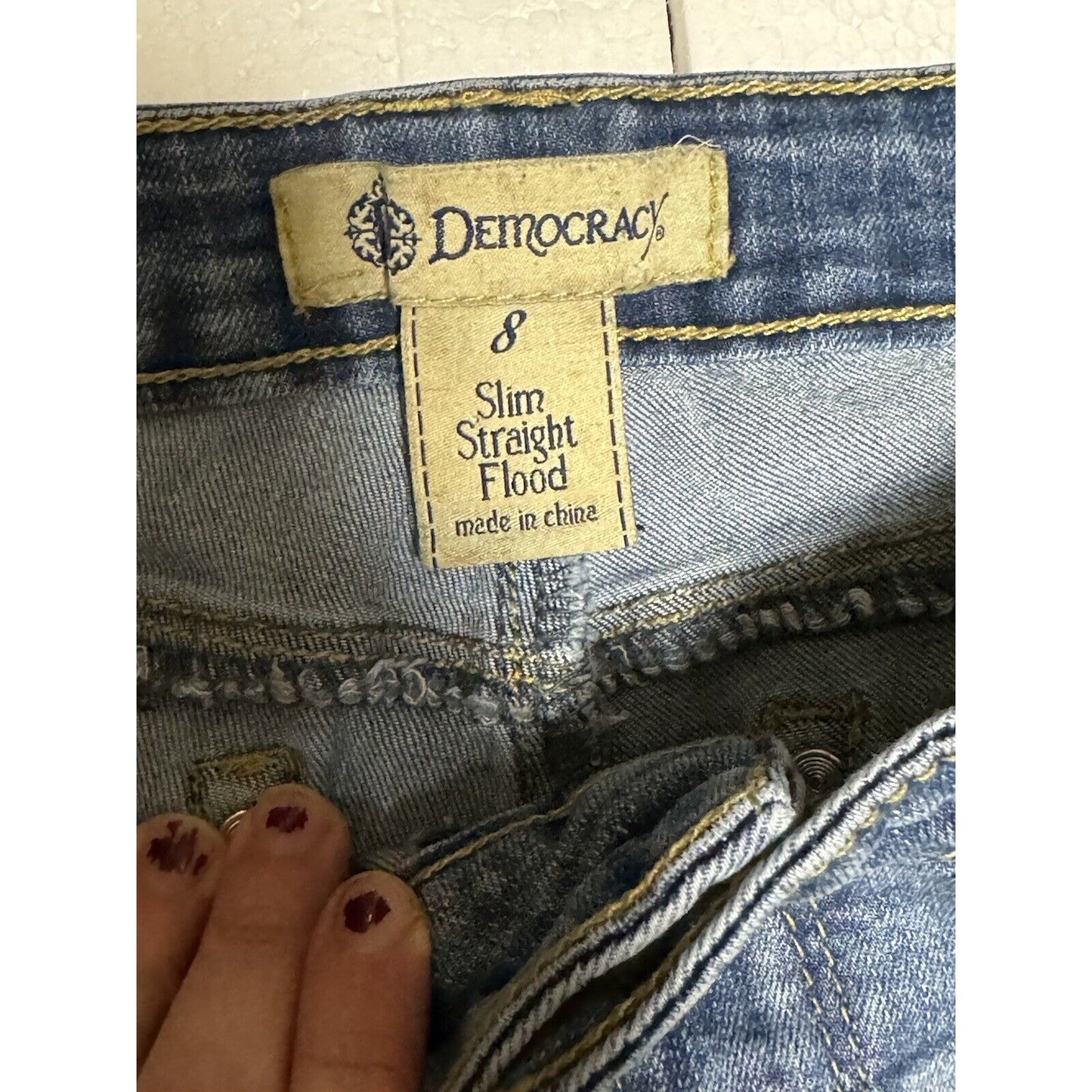 Democracy Jeans Slim Straight Flood Crop Embroidered Stretch Denim Jeans Size 8